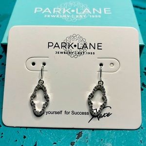 🌻 Park Lane Birdie Earrings. NIB